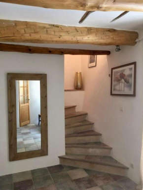 La Maison de Lily, cosy dans le Vieux-Hyères, parking gratuit